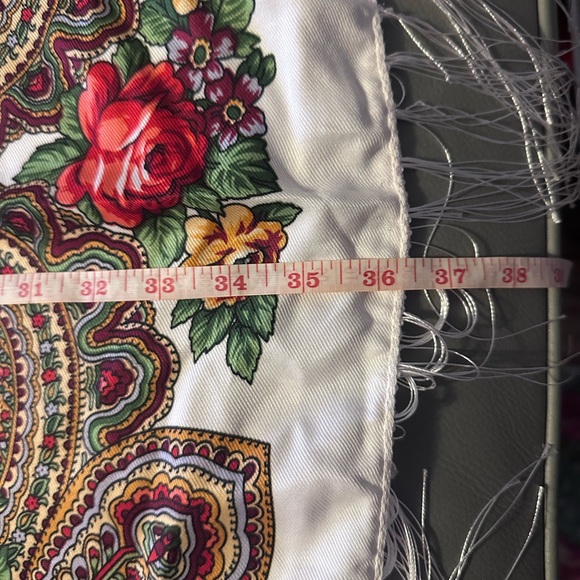 Rose and Paisley Scarf with Fringe - Picture 5 of 5